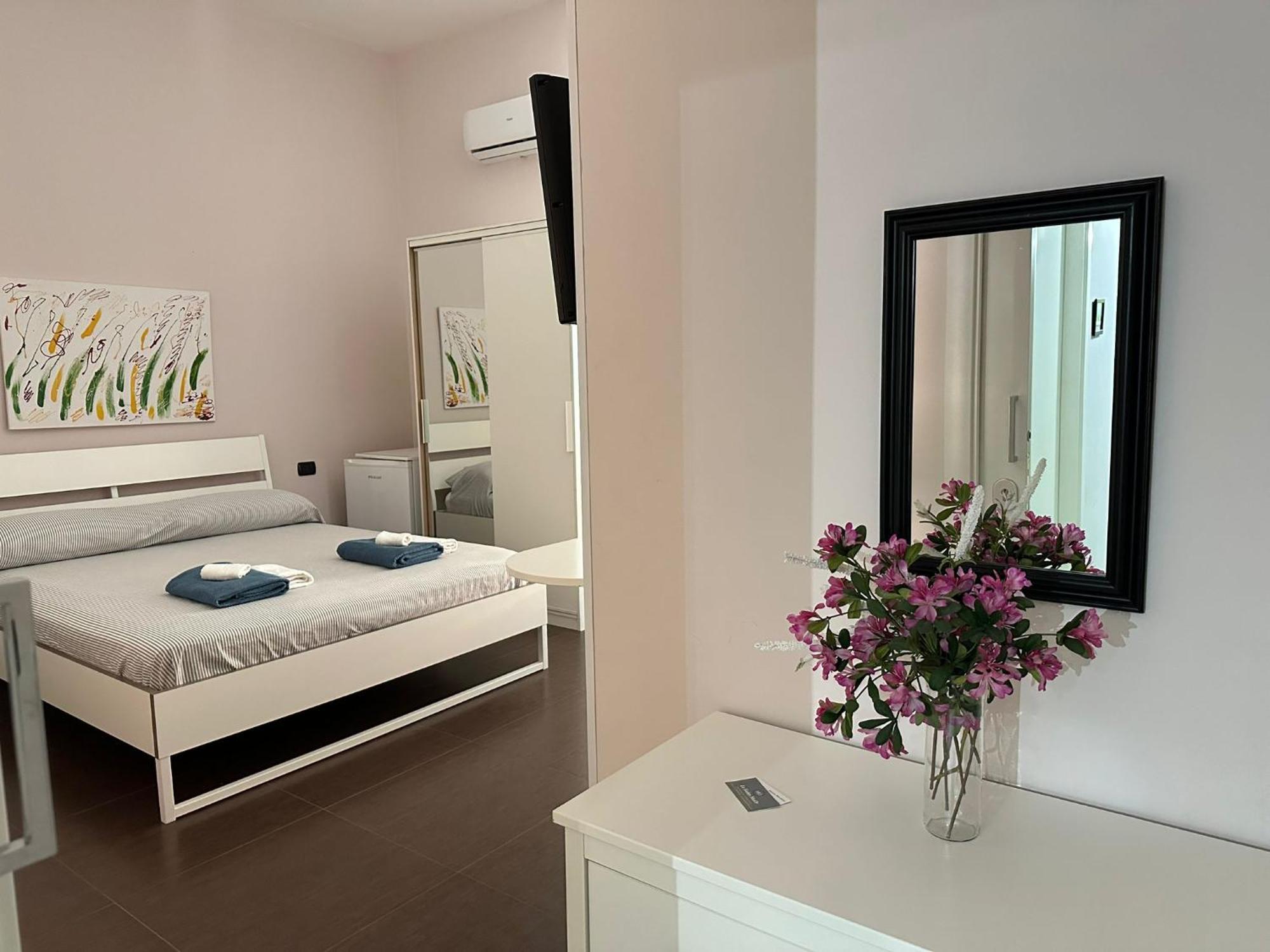 Le Suites Maor Gaeta Exterior photo